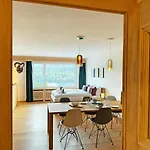 Sb28 - Cresta Jagd, Holz, Aussicht, Parkplatz *