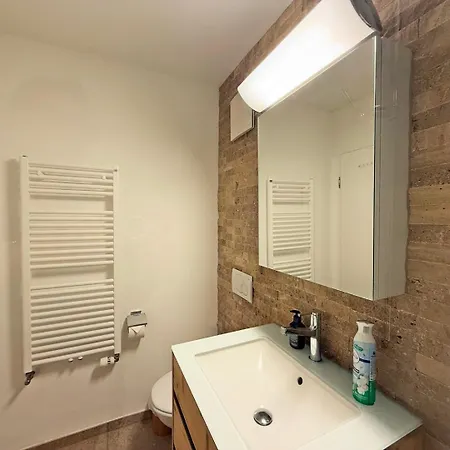 Sb28 - Cresta Jagd, Holz, Aussicht, Parkplatz *