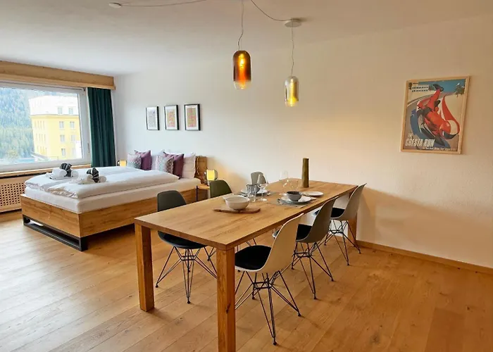 Sb28 - Cresta Jagd, Holz, Aussicht, Parkplatz St. Moritz