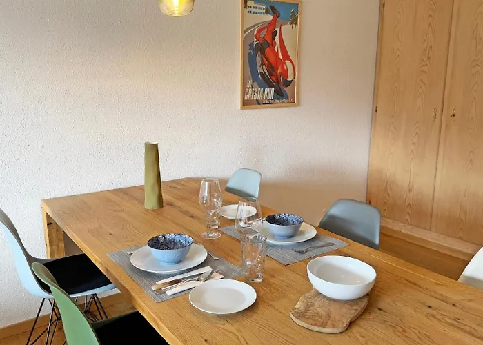 Sb28 - Cresta Jagd, Holz, Aussicht, Parkplatz * St. Moritz